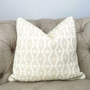 Decorative pillow
